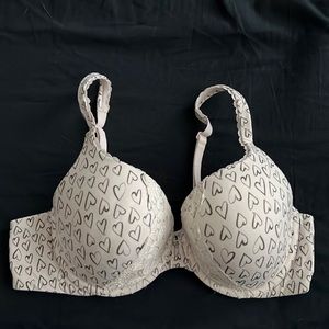 Victoria’s Secret bra 36C